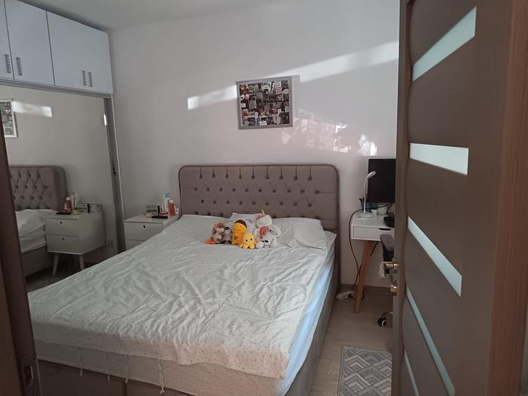 Apartament cu 3 camere decomandat, mobilat în Central