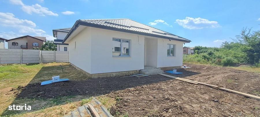 Casă cu 4 camere cu Teren 500 Mp în Dragomirești-Deal