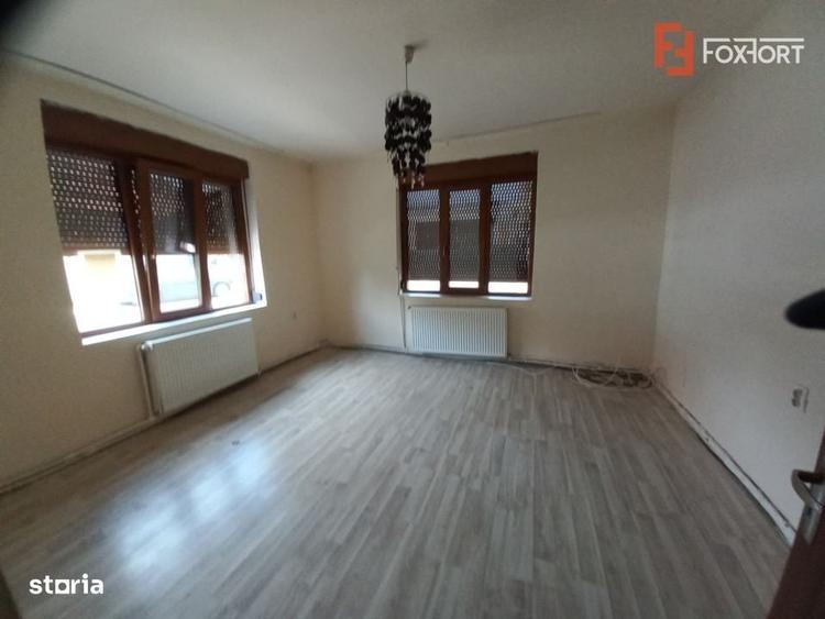 Casă cu 4 camere în Ghiroda