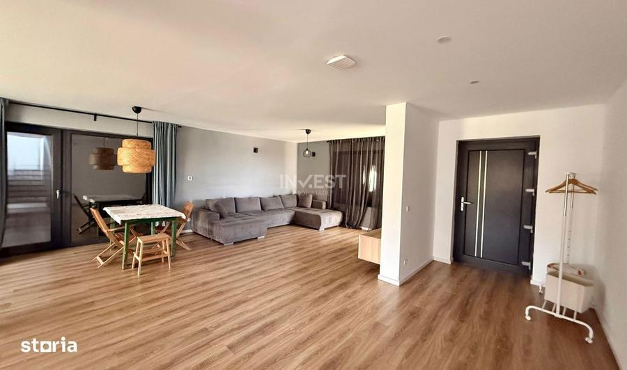 Casă cu 5 camere cu Teren 950 Mp în Bucium
