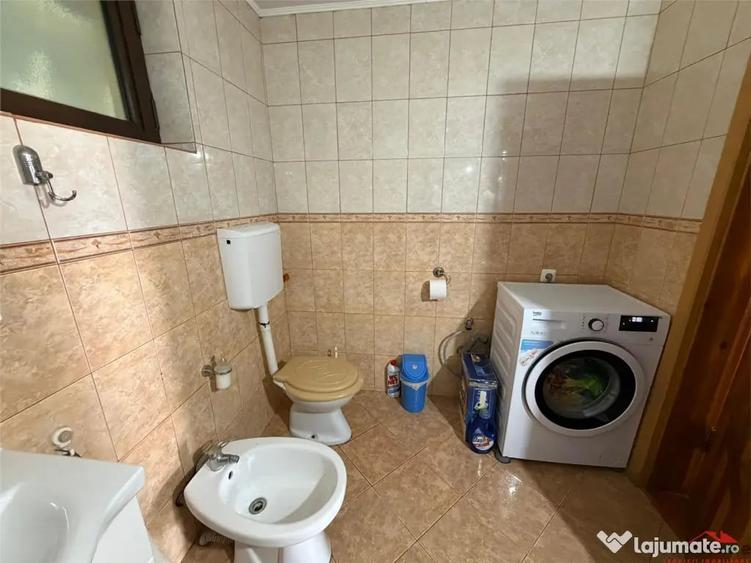 Casă cu 3 camere cu Teren 1021 Mp în Odobești