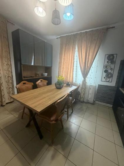 Casă individuală cu 3 camere cu Canalizare în Filiași