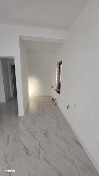 Casă cu 4 camere cu Teren 162 Mp în Central