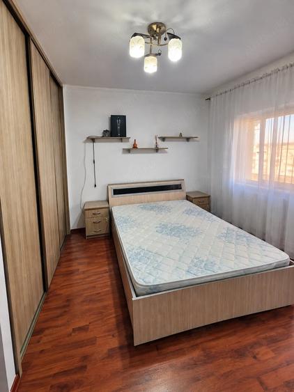Apartament cu 2 camere decomandat în Micro 17