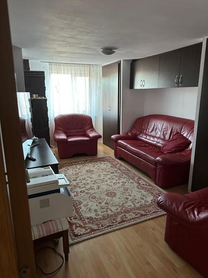 Casă cu 4 camere în Văleni-Dâmbovița
