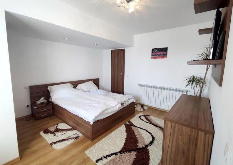 Apartament cu 3 camere decomandat în Lotrioara