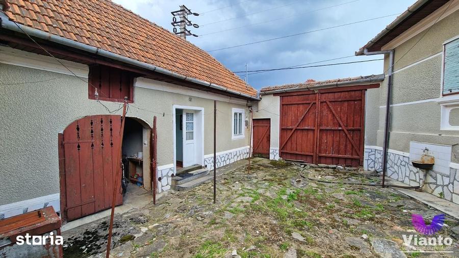 Casă cu 3 camere cu Teren 909 Mp în Poiana Sibiului