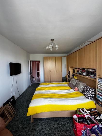 Apartament cu 2 camere decomandat, mobilat în Central
