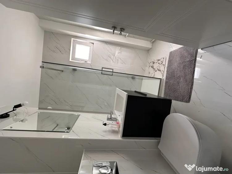 Apartament cu 3 camere decomandat în Iosia