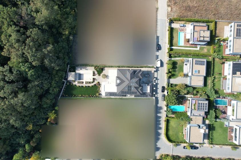 Casă individuală cu 12 camere cu Piscina în Tunari