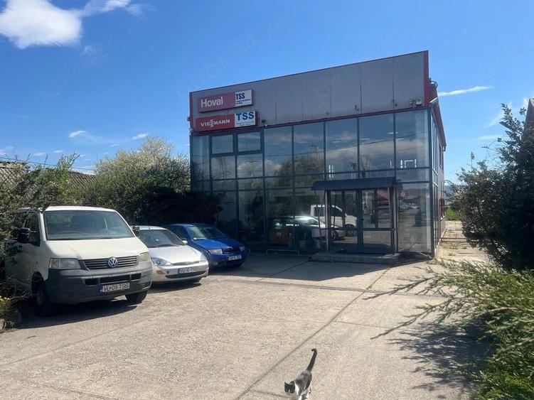 Spațiu comercial, de 300 mp, în Râureni