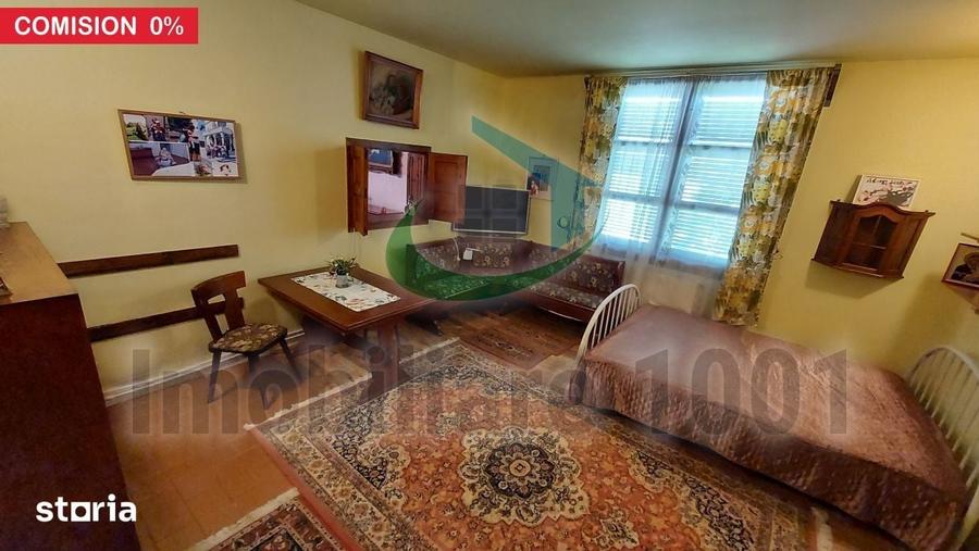 Casă cu 6 camere cu Teren 1658 Mp în Ardusat