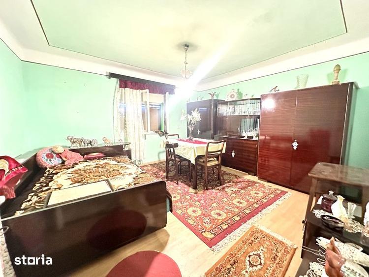 Casă cu 4 camere cu Teren 386 Mp în Ghirodei
