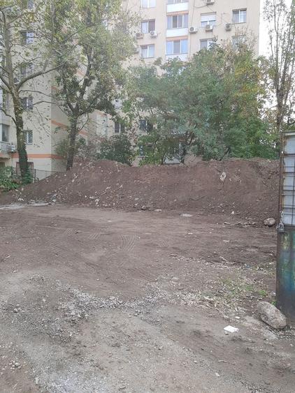 Teren Construcții intravilan de 1225 mp, în Moșilor