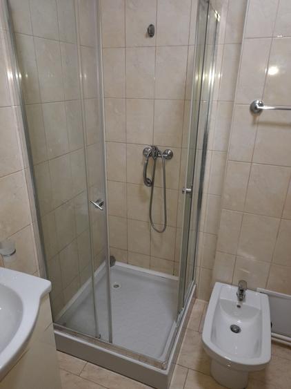 Apartament cu 2 camere decomandat în 23 August