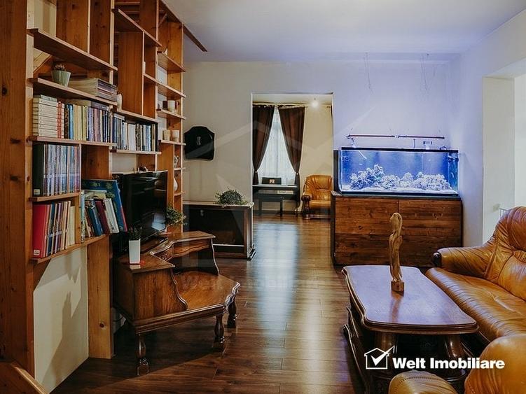 Casă individuală cu 6 camere cu Canalizare în Dâmbul Rotund