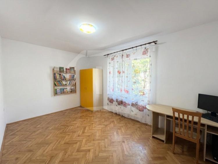 Casă individuală cu 4 camere cu Canalizare în Gruia
