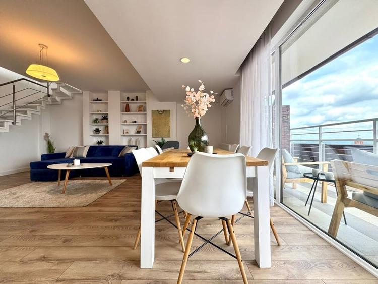 Apartament cu 5 camere decomandat, mobilat în Bună Ziua