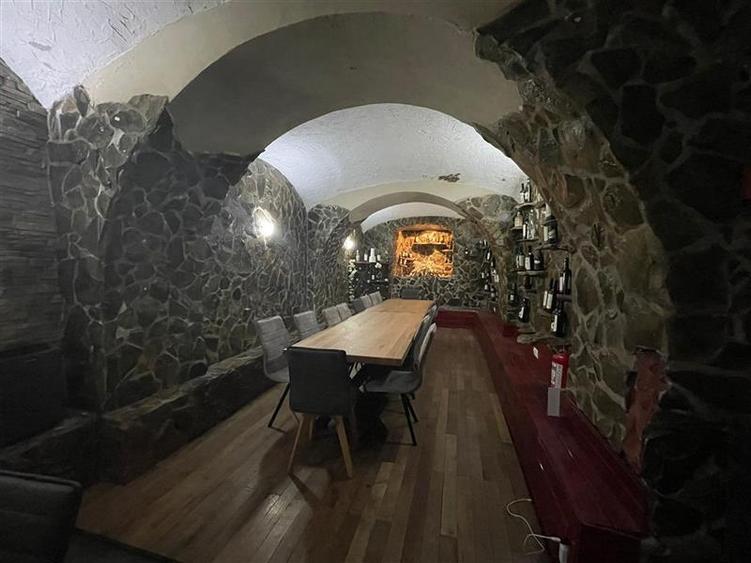 Spațiu comercial, de 277 mp, în Ultracentral