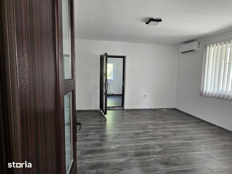 Casă cu 4 camere cu Teren 33000 Mp în Valea