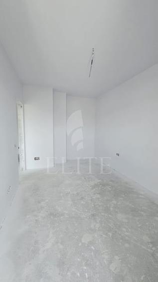 Apartament cu 2 camere semidecomandat în Mărăști