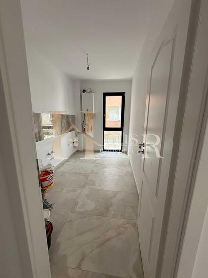 Apartament cu 2 camere decomandat în Girocului