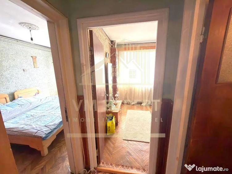 Apartament cu 3 camere semidecomandat în Central