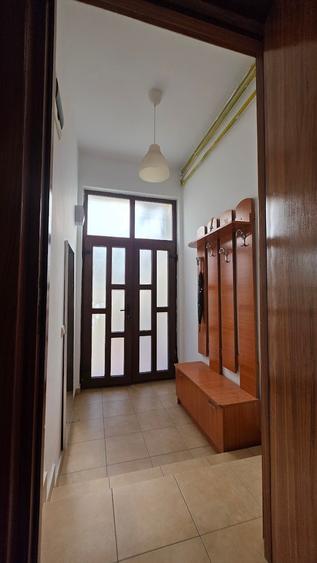 Apartament cu 3 camere semidecomandat în Alba Iulia