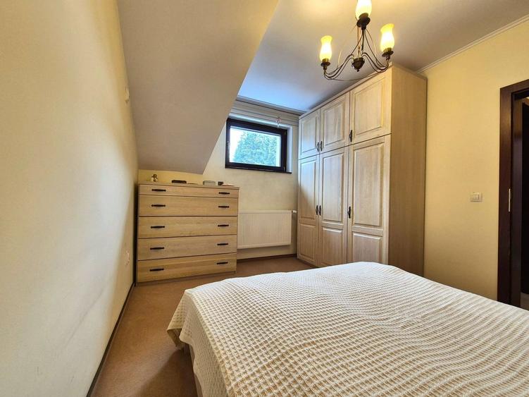 Apartament cu 3 camere decomandat în Poiana Brașov