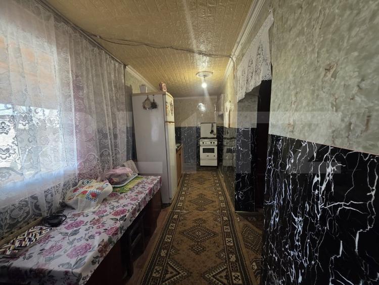 Casă individuală cu 2 camere cu Teren 1336 Mp în Sătmărel