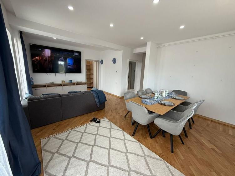 Apartament cu 2 camere decomandat în Central
