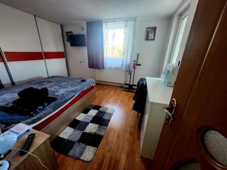 Casă individuală cu 4 camere cu Canalizare în Sebeș
