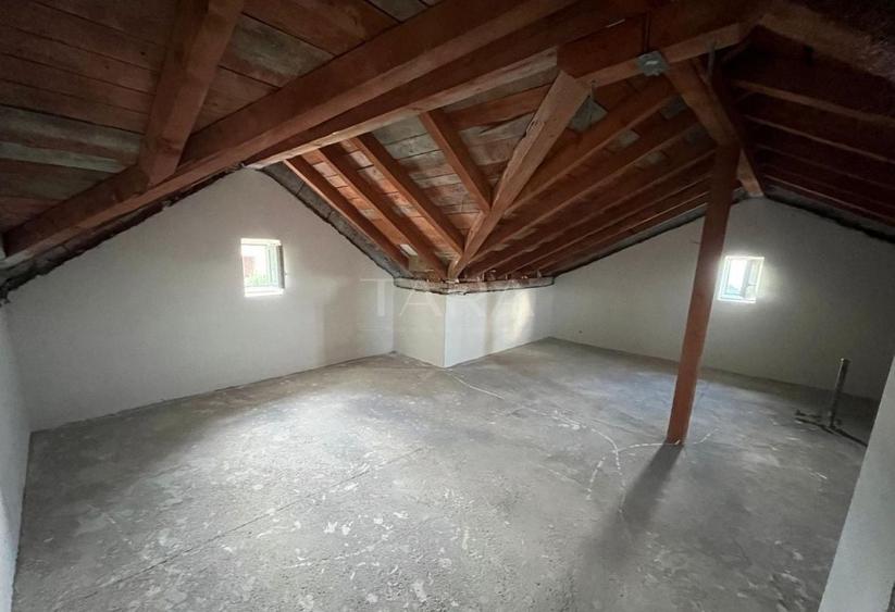 Duplex cu 5 camere cu Canalizare în Feleacu