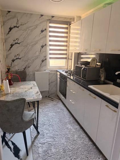 Apartament cu 2 camere decomandat în Colentina