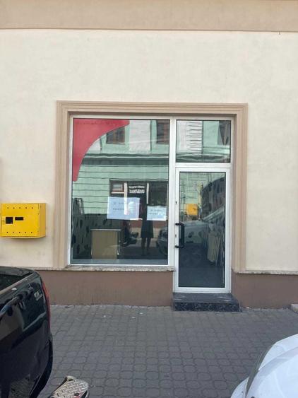 Spațiu comercial, de 48 mp, în Central