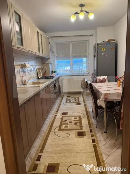 Apartament cu 2 camere decomandat în Pietroasa