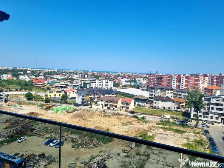 Apartament cu 3 camere decomandat în Energia