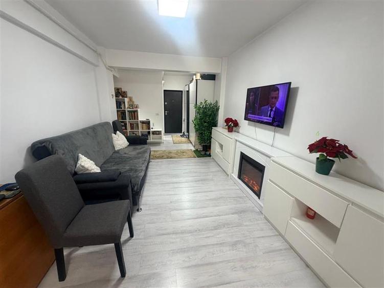 Apartament cu 2 camere decomandat, mobilat în Aeroport