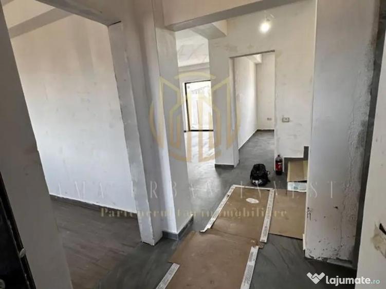 Casă cu 5 camere cu Teren 280 Mp în Central