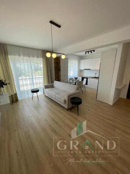 Apartament cu 2 camere semidecomandat, mobilat în Florești