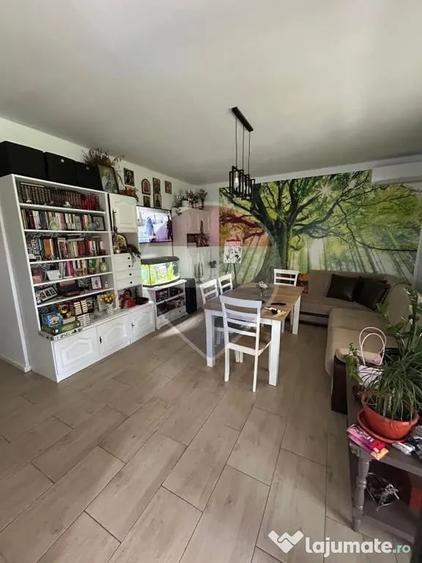 Casă cu 5 camere cu Teren 2325 Mp în Cumpărătura