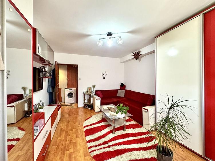 Apartament cu 2 camere semidecomandat în Semicentral