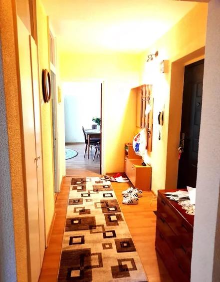 Apartament cu 2 camere decomandat, mobilat în Păcii