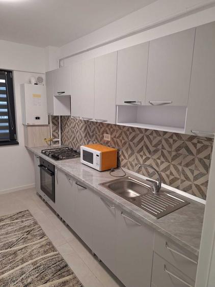 Apartament cu 2 camere decomandat în Vișani