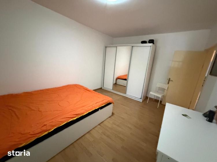 Apartament cu 3 camere decomandat în Rahova