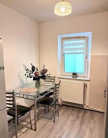 Apartament cu 2 camere decomandat, mobilat în Balada
