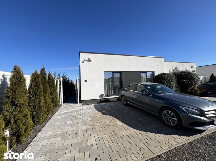 Casă cu 3 camere cu Teren 350 Mp în Dumbrăvița
