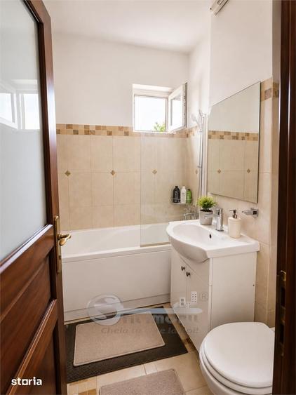 Apartament cu 4 camere în Podu Roș