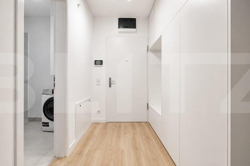 Apartament cu 3 camere semidecomandat, mobilat în Take Ionescu