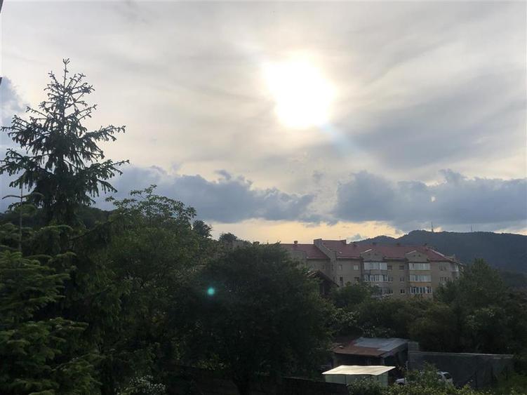 Apartament cu 4 camere decomandat, mobilat în Noua
